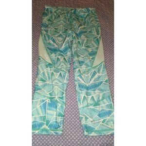 Champion Duo Dry girls sz. 10/12 green design crop legging sport pants. Comfy